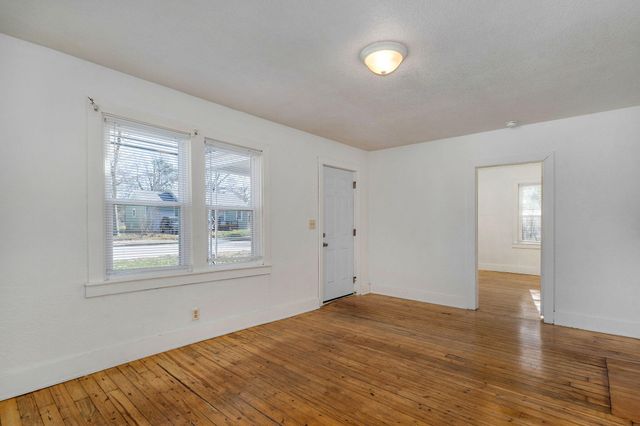 521 N Warren Avenue, Springfield, MO 65802