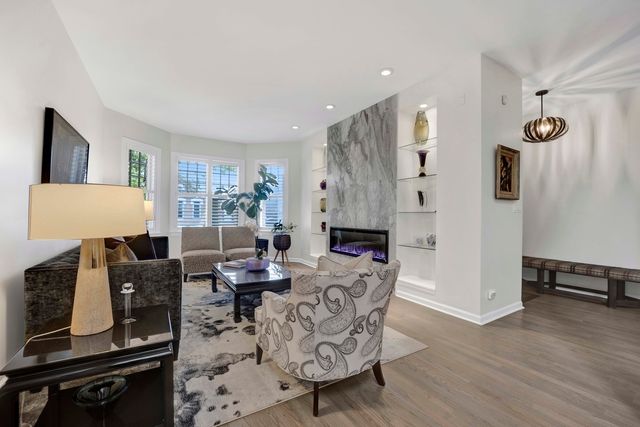 828 S Bell Avenue, Chicago, IL 60612