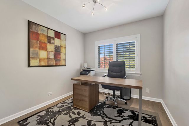 828 S Bell Avenue, Chicago, IL 60612