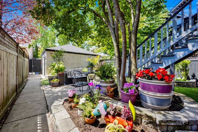 828 S Bell Avenue, Chicago, IL 60612