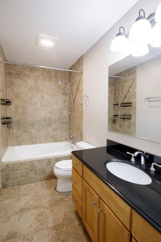 828 S Bell Avenue, Chicago, IL 60612