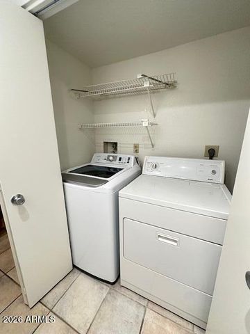 3301 E KELTON Lane 103, Phoenix, AZ 85032