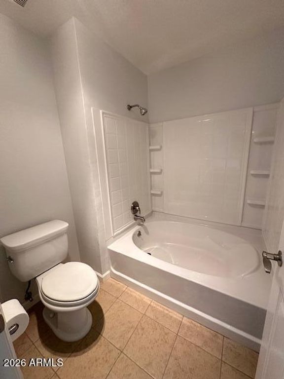 Image 19 of property listing at 3301 E KELTON Lane 103, Phoenix, AZ 85032