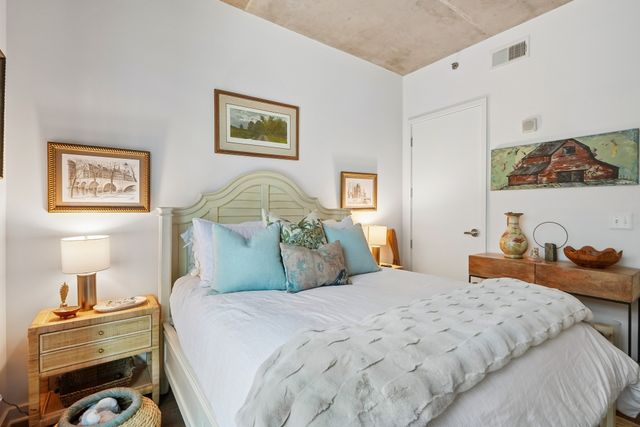 600 12th Ave S Apt 513, Nashville, TN 37203