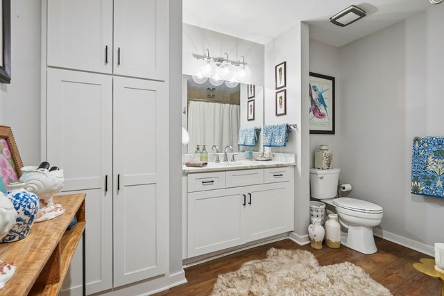 600 12th Ave S Apt 513, Nashville, TN 37203