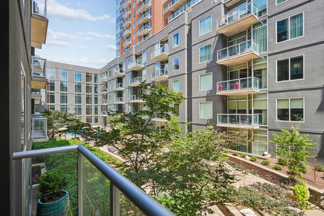 600 12th Ave S Apt 513, Nashville, TN 37203