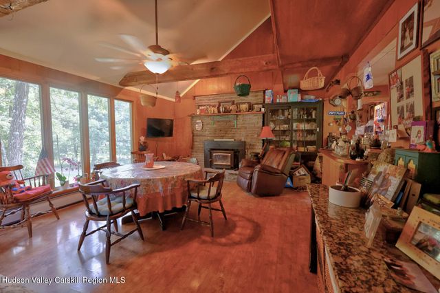 660 Oak Hill Road, Hudson, NY 12534