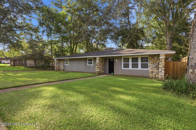 507 Heatherwood Drive, Jackson, MS 39212
