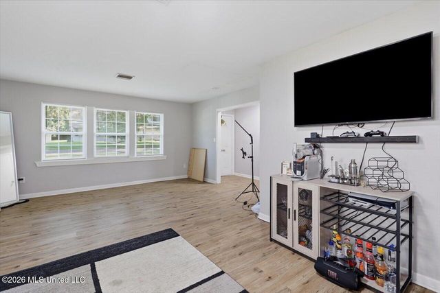 507 Heatherwood Drive, Jackson, MS 39212