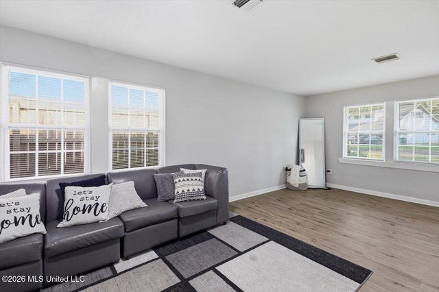 507 Heatherwood Drive, Jackson, MS 39212