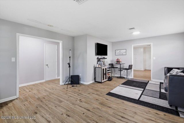 507 Heatherwood Drive, Jackson, MS 39212