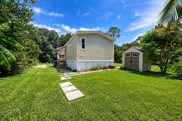 8137 SW WILDWOOD Drive, Stuart, FL 34997