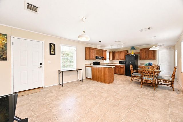 8137 SW WILDWOOD Drive, Stuart, FL 34997