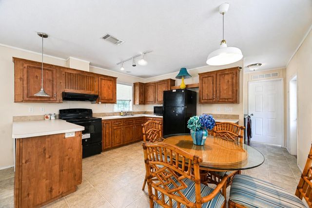 8137 SW WILDWOOD Drive, Stuart, FL 34997