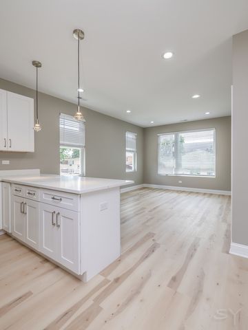 723 N Waller Avenue 1, Chicago, IL 60644