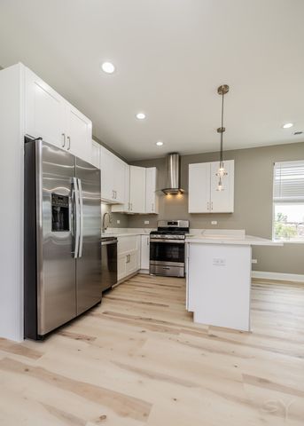 723 N Waller Avenue 1, Chicago, IL 60644