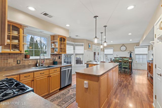 647 Hugo Drive, Toms River, NJ 08753