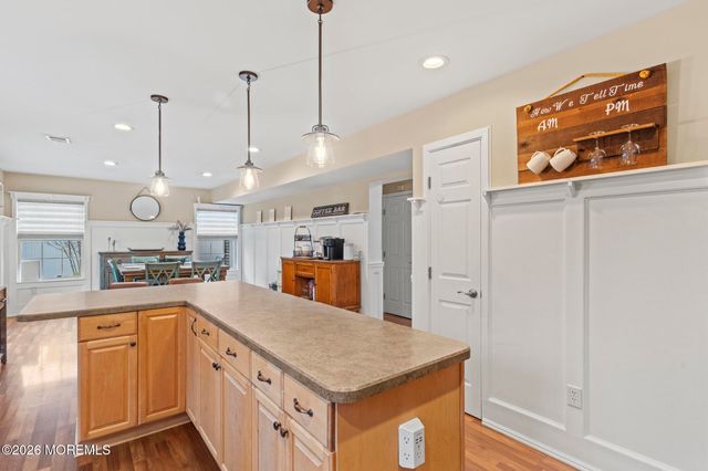 647 Hugo Drive, Toms River, NJ 08753