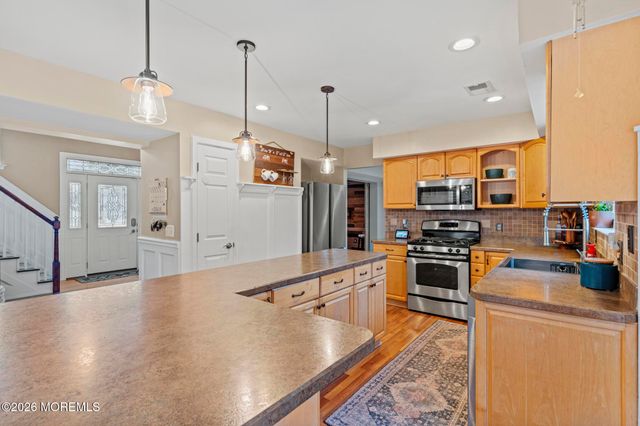 647 Hugo Drive, Toms River, NJ 08753