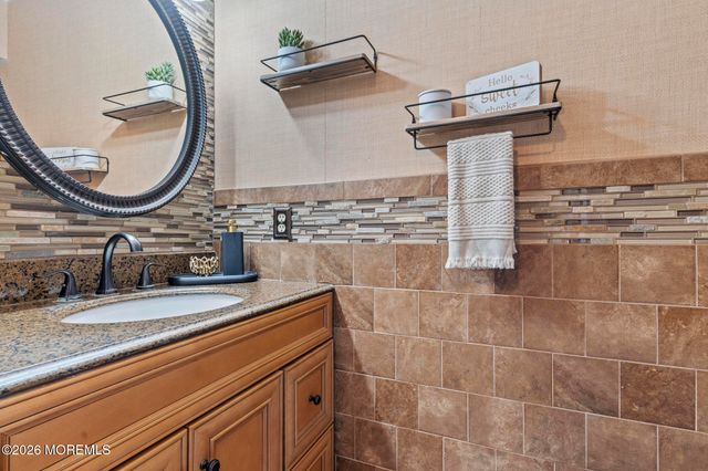 647 Hugo Drive, Toms River, NJ 08753