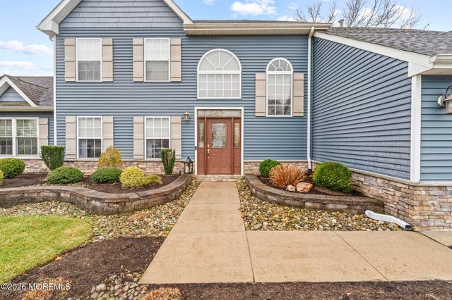647 Hugo Drive, Toms River, NJ 08753