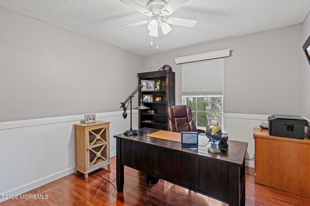 647 Hugo Drive, Toms River, NJ 08753