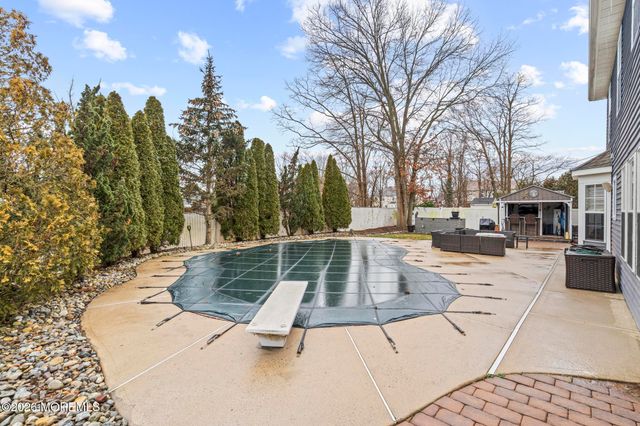 647 Hugo Drive, Toms River, NJ 08753