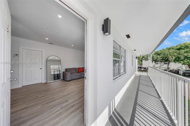 2464 SW 22nd St 5, Miami, FL 33145