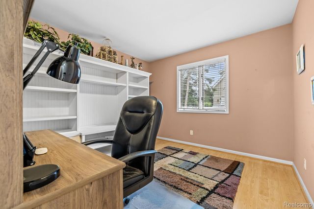 4178 Chevron Drive, Highland Charter Township, MI 48356