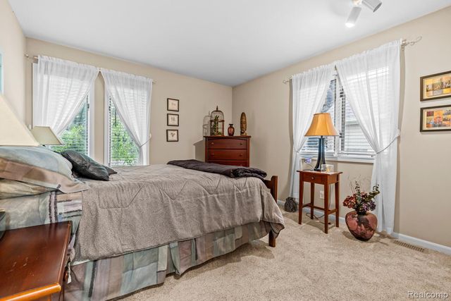 4178 Chevron Drive, Highland Charter Township, MI 48356