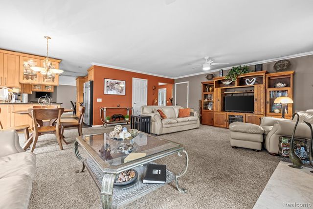 4178 Chevron Drive, Highland Charter Township, MI 48356