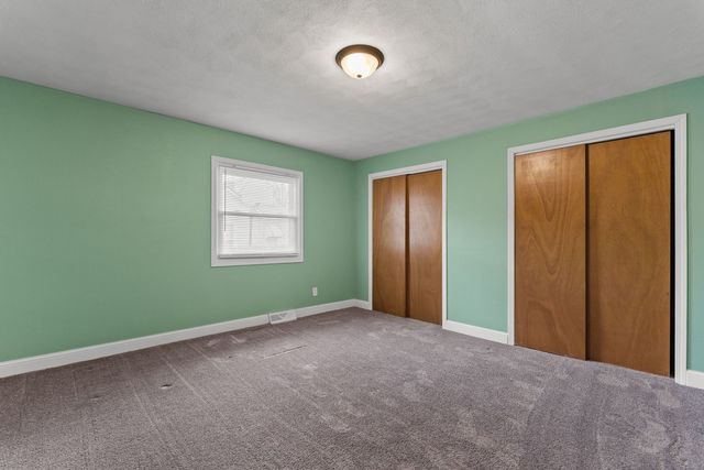 210 W 19th Ave Avenue, Coal Valley, IL 61240