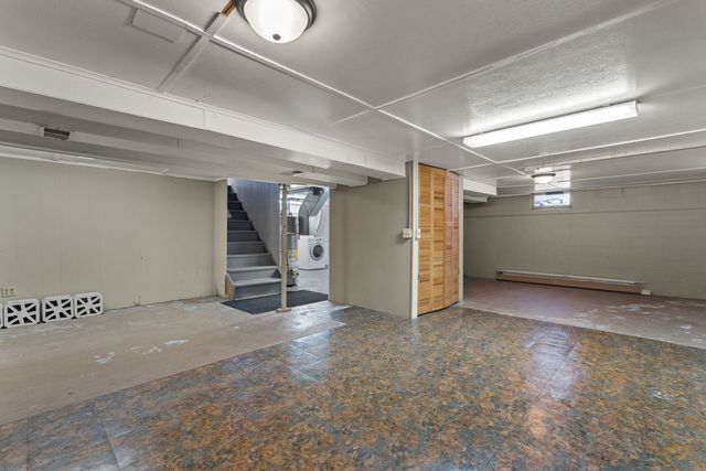 210 W 19th Ave Avenue, Coal Valley, IL 61240