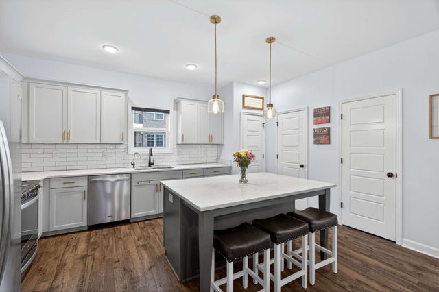 602 Parkvue Place Dr, Nashville, TN 37221