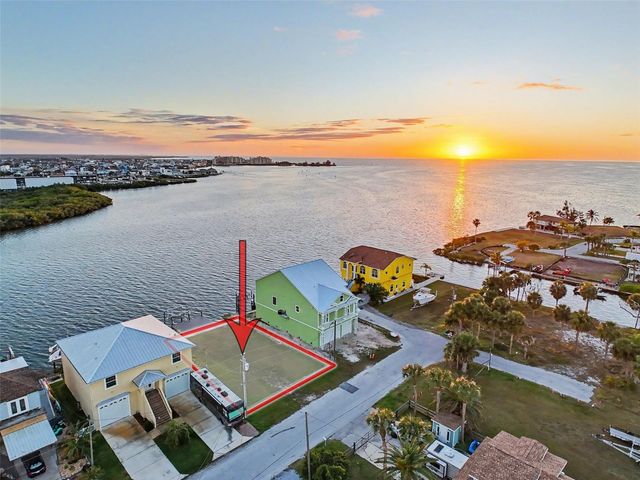 6522 SEAVIEW BOULEVARD, Hudson, FL 34667