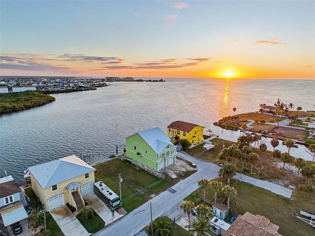 6522 SEAVIEW BOULEVARD, Hudson, FL 34667