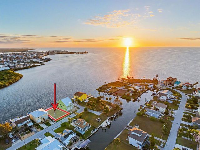 6522 SEAVIEW BOULEVARD, Hudson, FL 34667