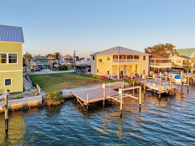 6522 SEAVIEW BOULEVARD, Hudson, FL 34667