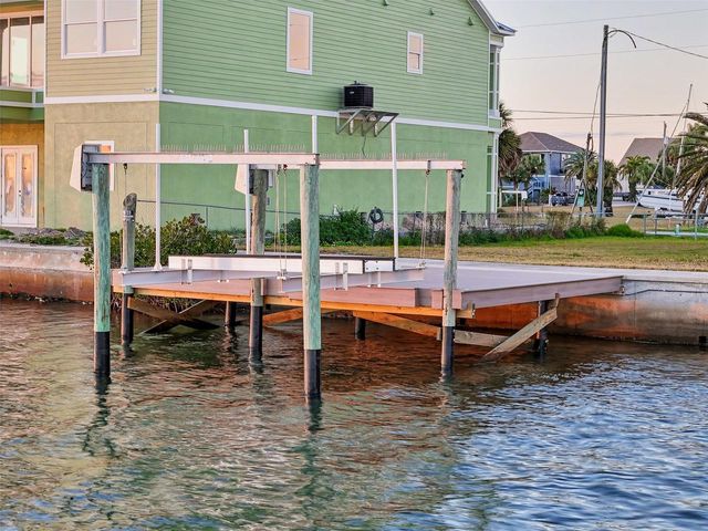 6522 SEAVIEW BOULEVARD, Hudson, FL 34667