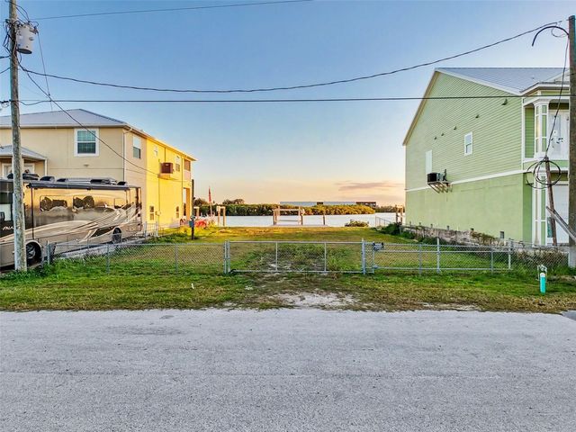 6522 SEAVIEW BOULEVARD, Hudson, FL 34667