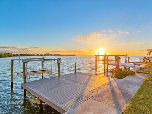 6522 SEAVIEW BOULEVARD, Hudson, FL 34667