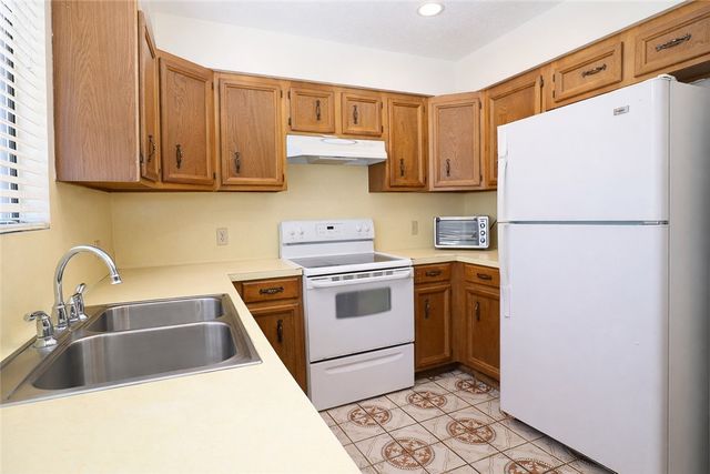 3309 Cartagena Dr, Corpus Christi, TX 78418