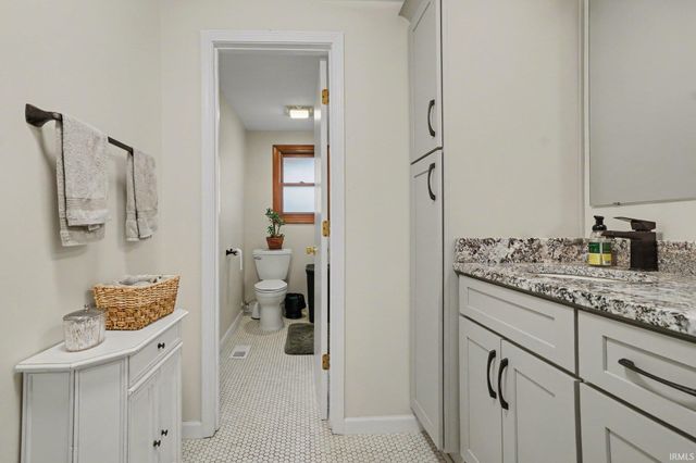 226 Parkovash Avenue, South Bend, IN 46617
