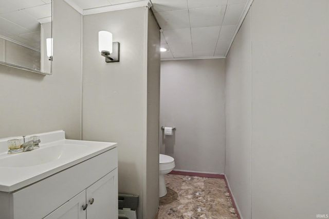226 Parkovash Avenue, South Bend, IN 46617