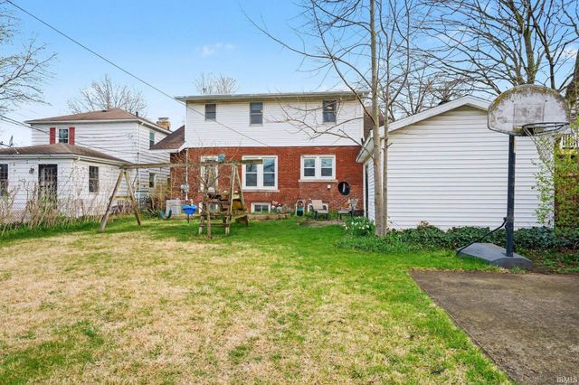 226 Parkovash Avenue, South Bend, IN 46617