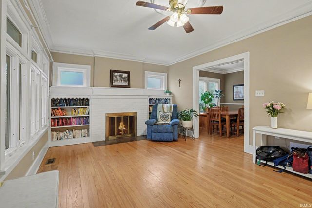 226 Parkovash Avenue, South Bend, IN 46617