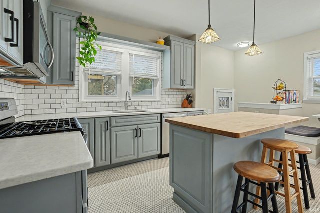 226 Parkovash Avenue, South Bend, IN 46617