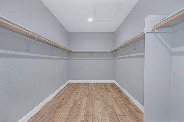 10115 Evening Star Dr, Roseville, CA 95747