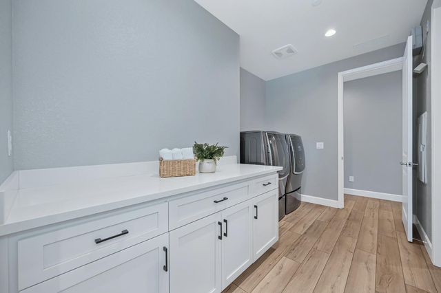 10115 Evening Star Dr, Roseville, CA 95747