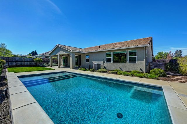 10115 Evening Star Dr, Roseville, CA 95747